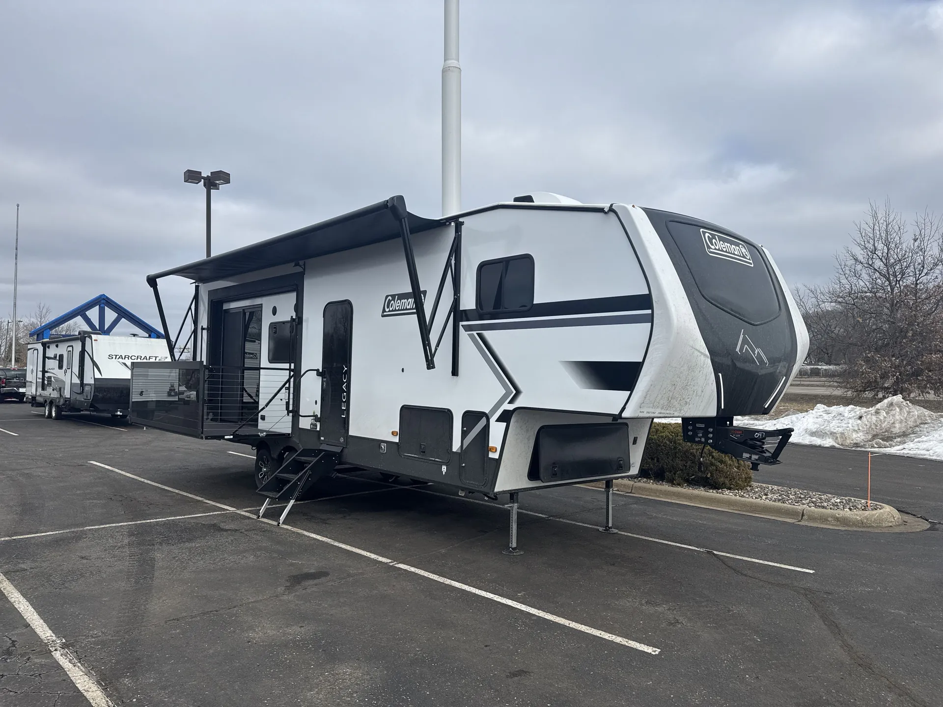 2026 Keystone Coleman Legacy 2800SUNDECK - Photo 2