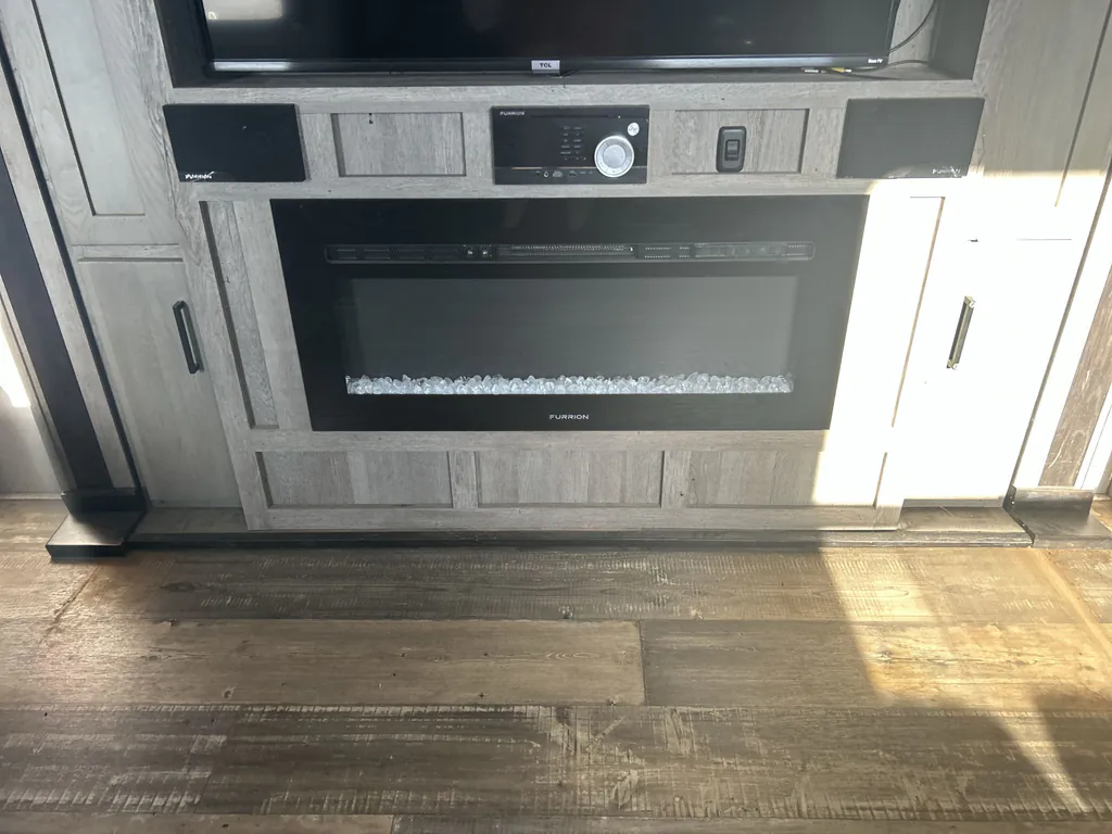 2020 Keystone Raptor 423, Photos photo 18