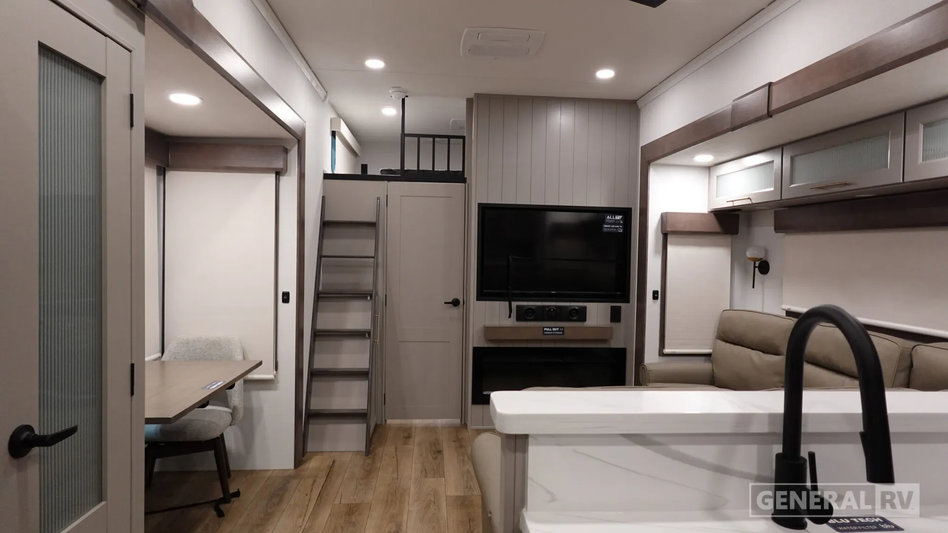 2026 Alliance RV Paradigm 395DS - Photo 3