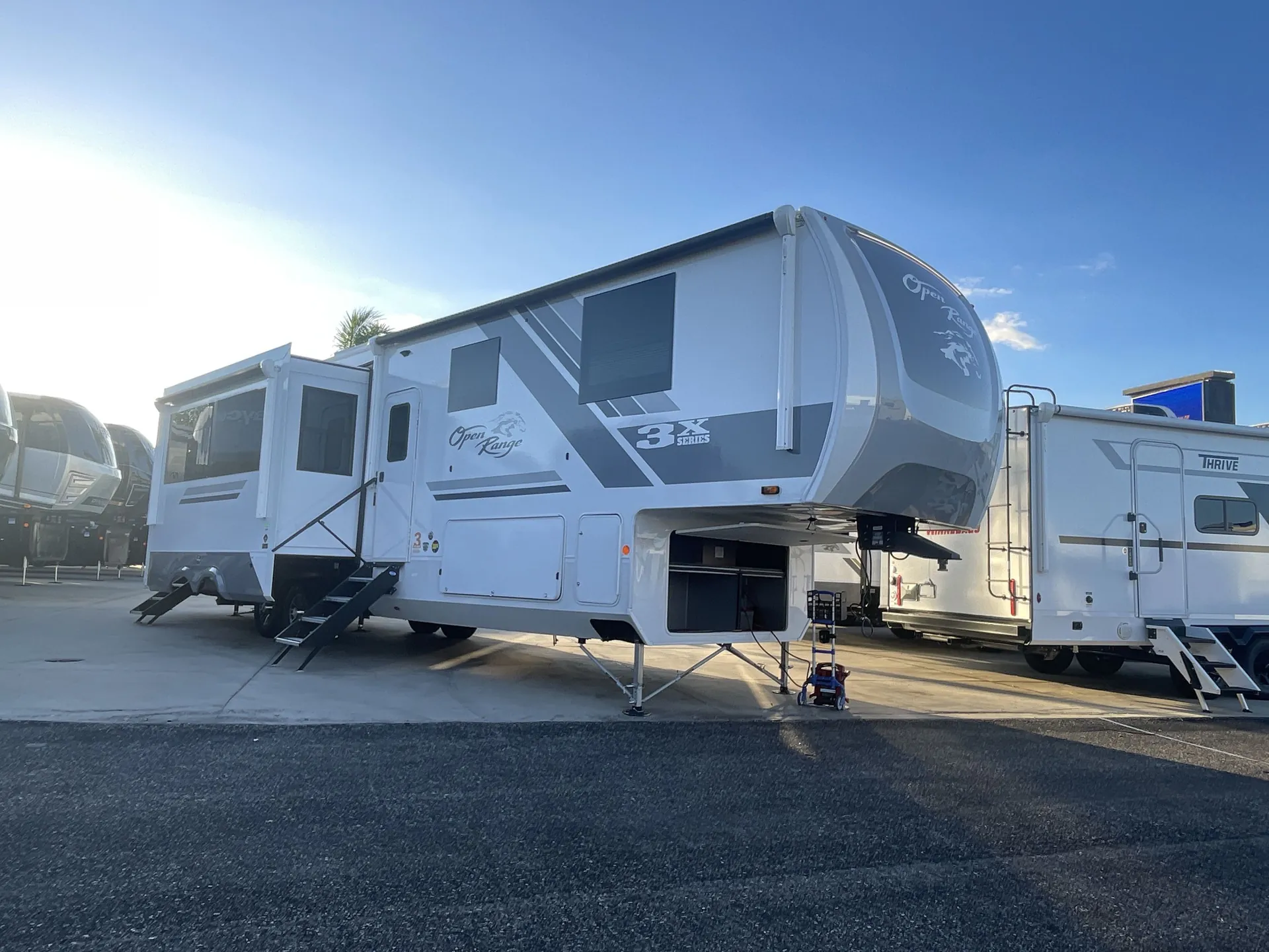 2027 Highland Ridge Open Range 3X 390TBS