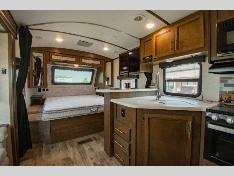 2020 Keystone RV Cougar Half-Ton 22RBS - Photo 3