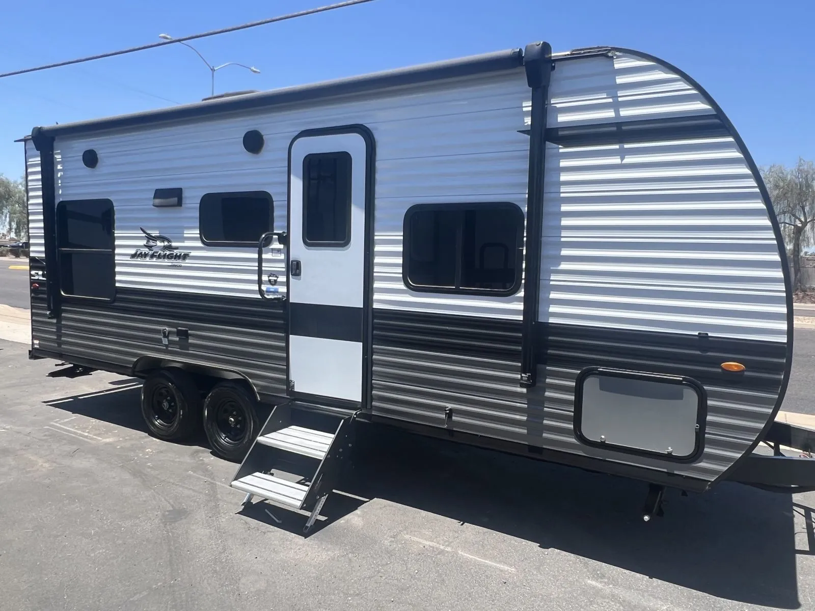 2024 Thor Jayco 210QBW - Photo 2