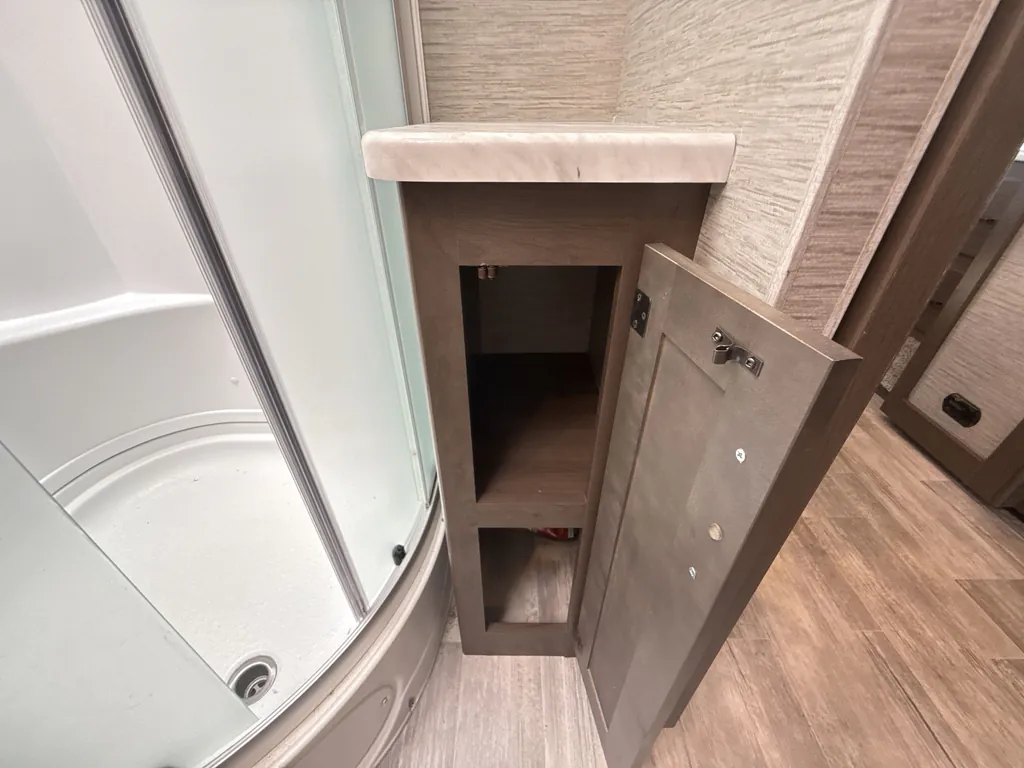 2022 Thor Motor Coach Freedom Traveler A32, Photos photo 28
