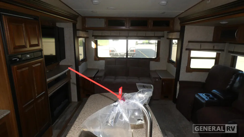 2017 Prime Time Crusader 295RST, Photos photo 2