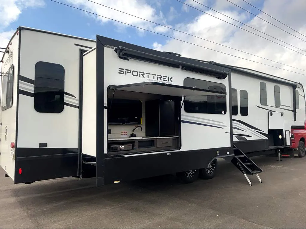 2026 Venture RV SportTrek 5 Touring Edition STTF363VFR - Photo 2