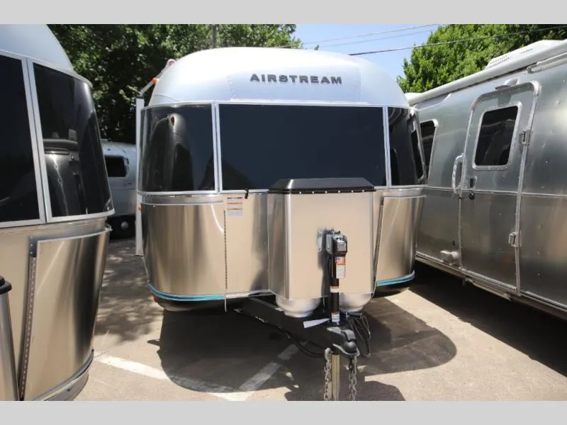 2026 Airstream Classic 30RB - Photo 2
