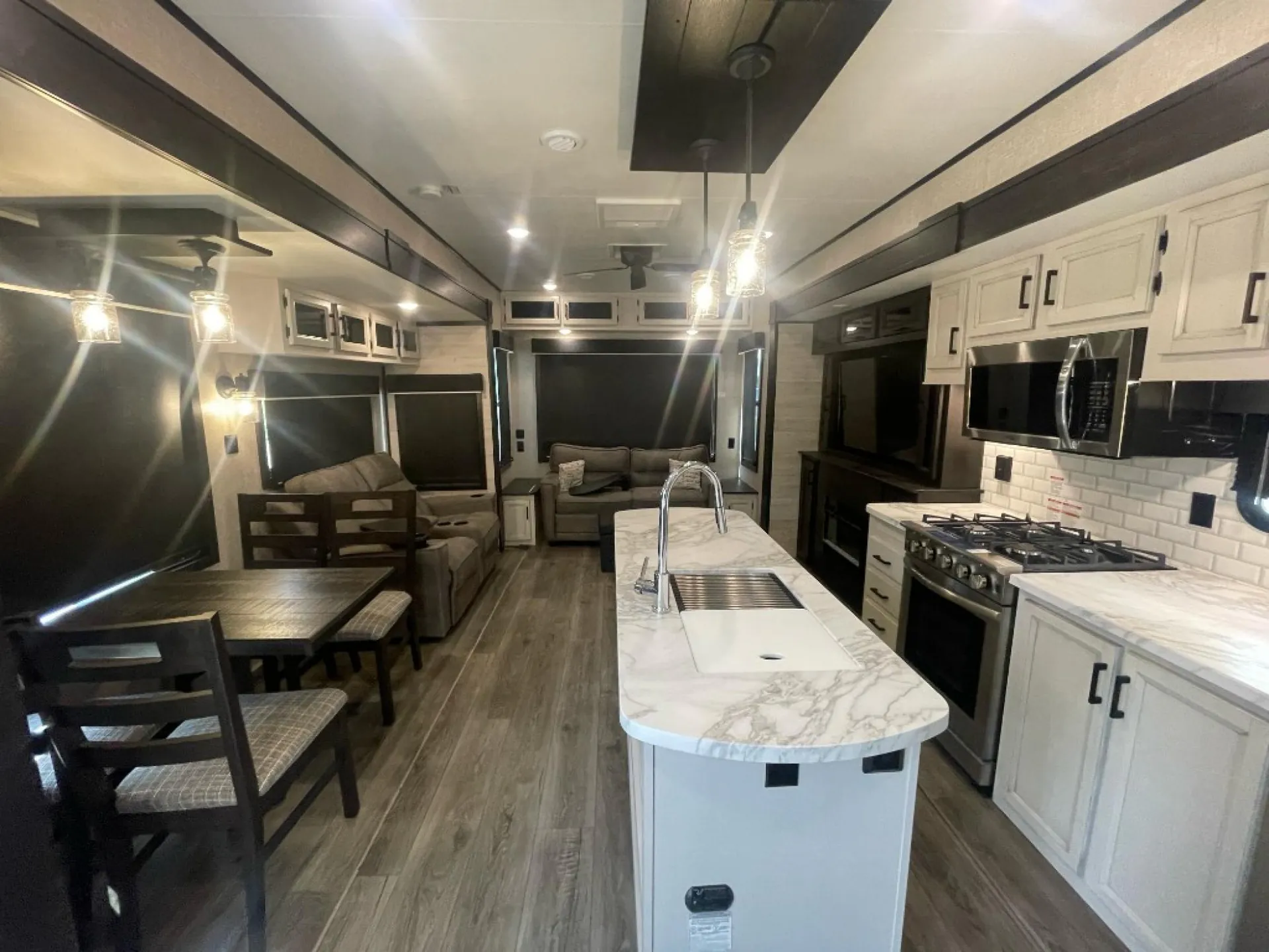2023 Jayco Jay Flight Bungalow 40RLTS - Photo 4