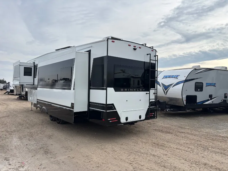 2026 Brinkley Model Z 3600, Photos photo 28