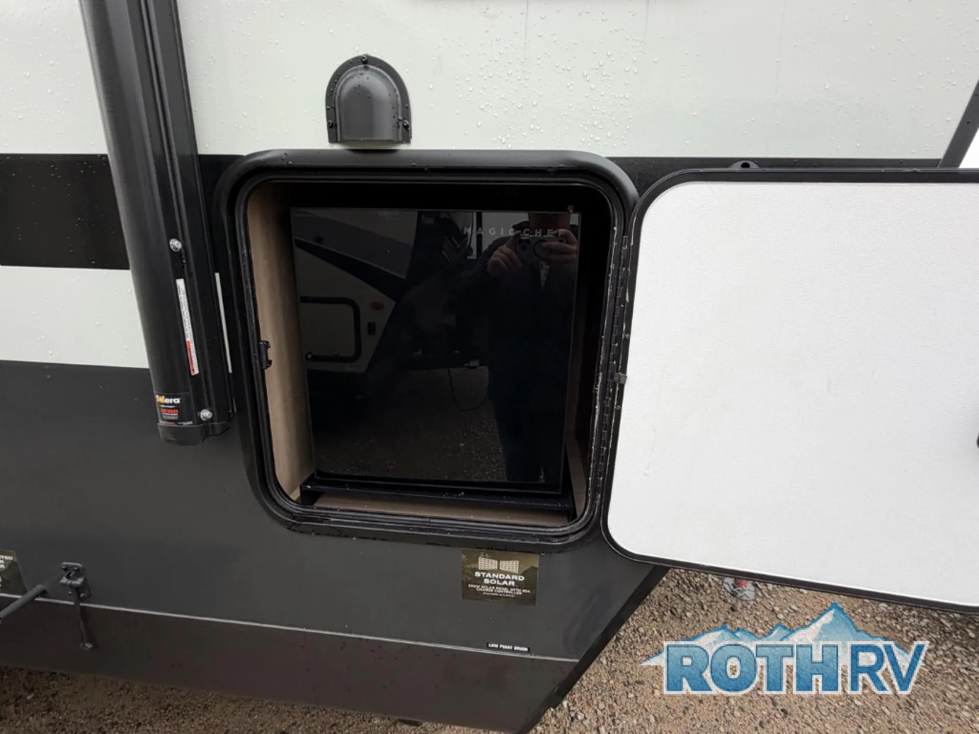 2027 Forest River Rockwood Mini Lite 2506FK - Photo 4