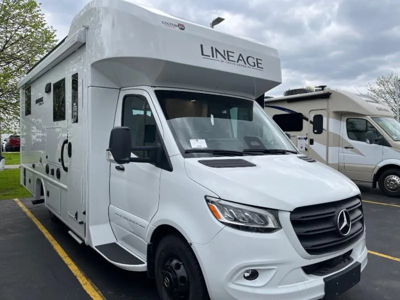 2026 Grand Design Lineage Series M 25FW - Photo 2