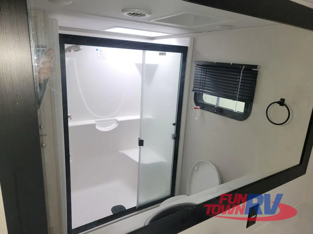 2023 Forest River Cardinal Luxury 380RLX, Photos photo 43