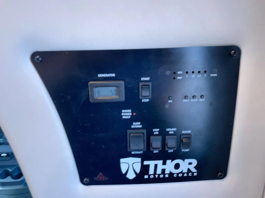 2024 Thor Motor Coach Chateau Sprinter 24LT - Photo 3