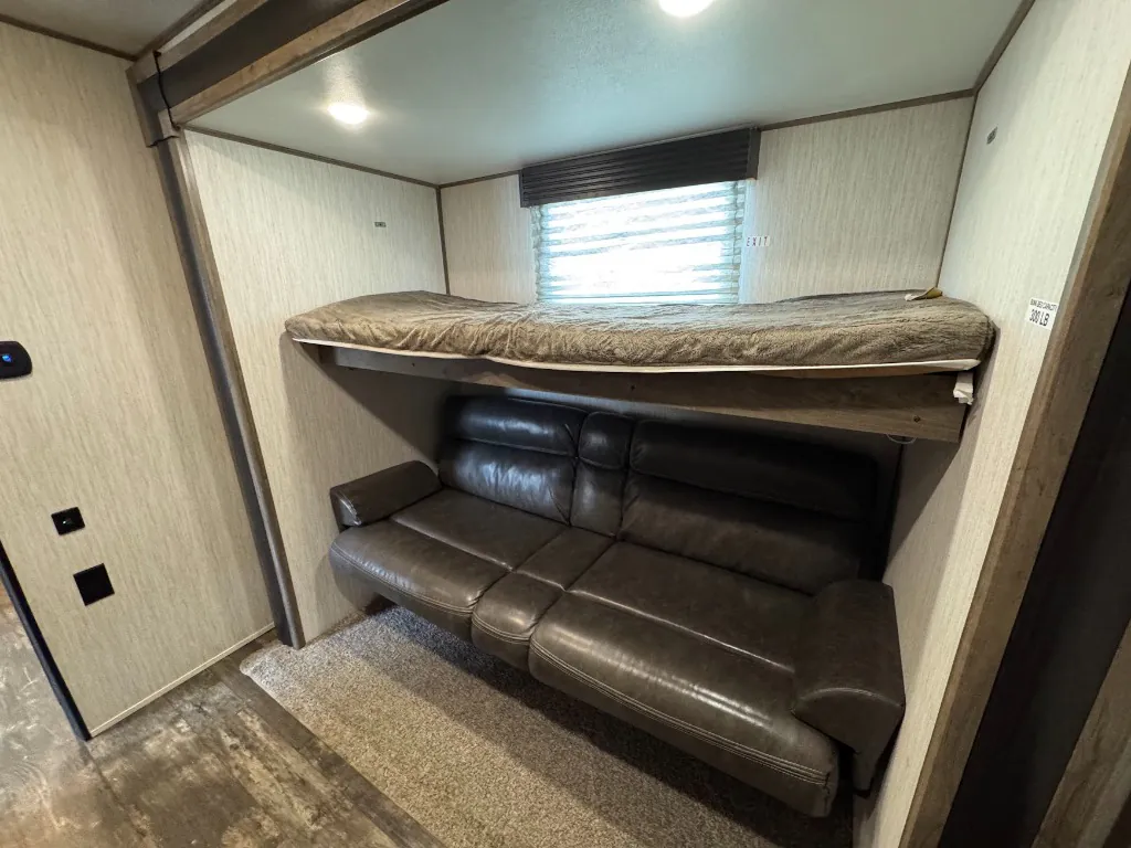 2019 Forest River Sabre 36BHQ, Photos photo 31