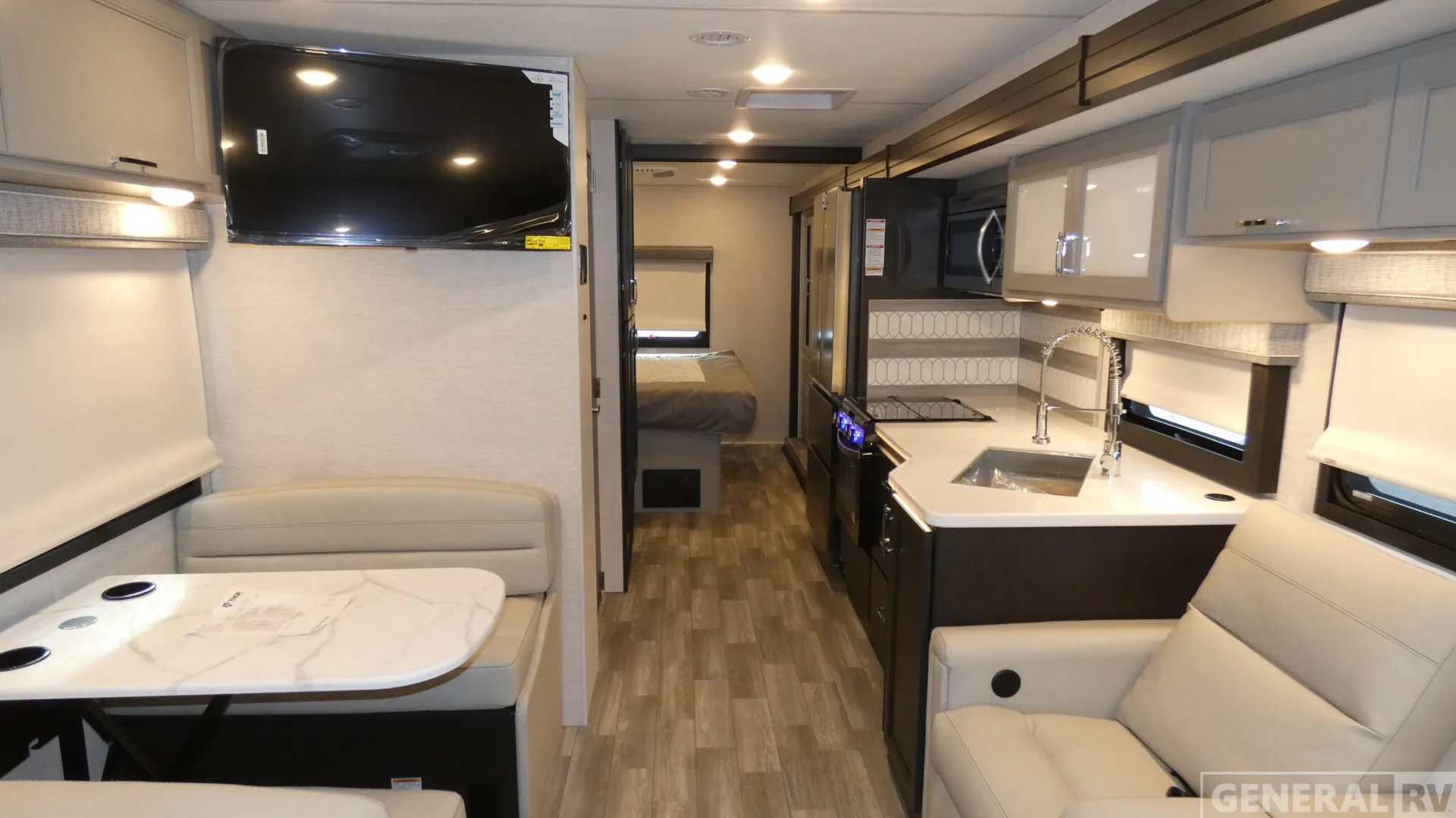 2026 Thor Motor Coach Luminate MM30 - Photo 3