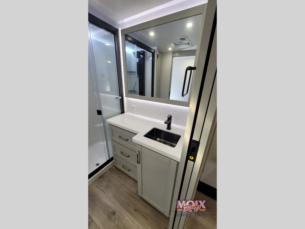 2025 Brinkley Model Z 3400, Photos photo 28