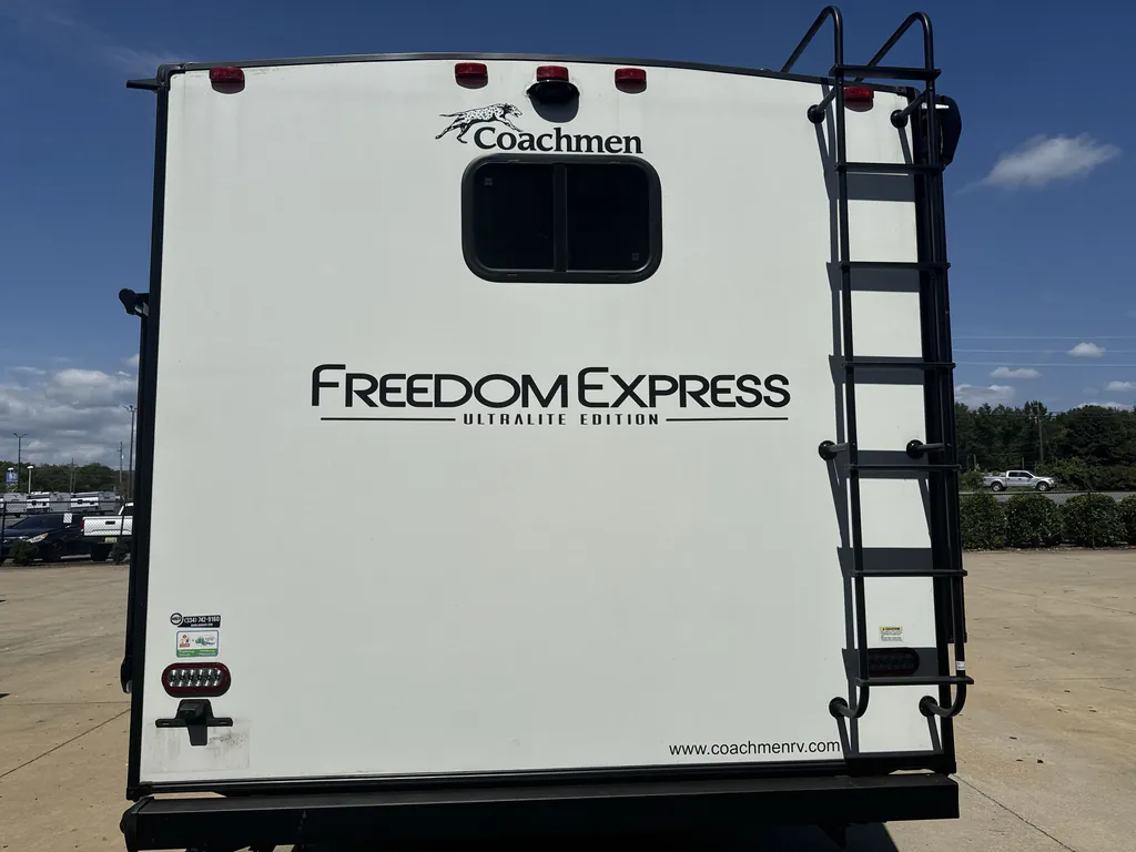 2025 Coachmen Freedom Express Ultra Lite 258BHS, Photos photo 30