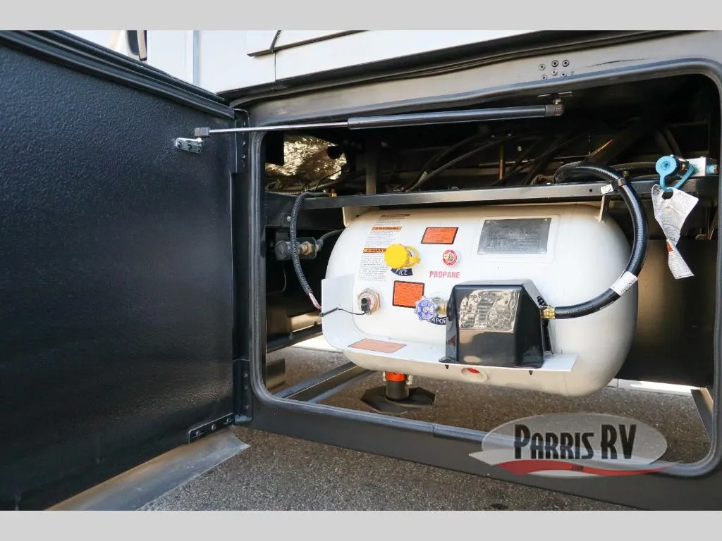 2026 Dynamax Europa S 37CA - Photo 4