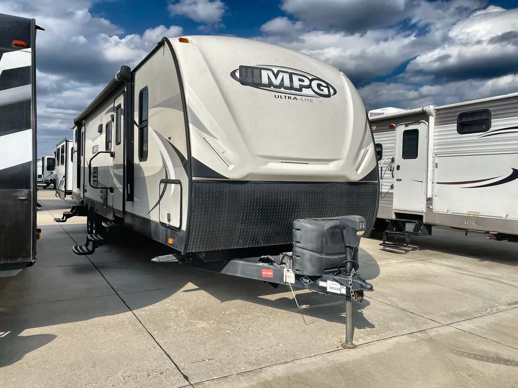 2017 Cruiser RV MPG 3100BH - Photo 2