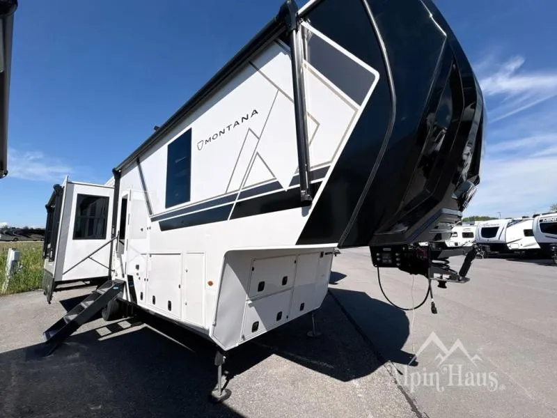 2026 Keystone Montana 3100RL - Photo 3