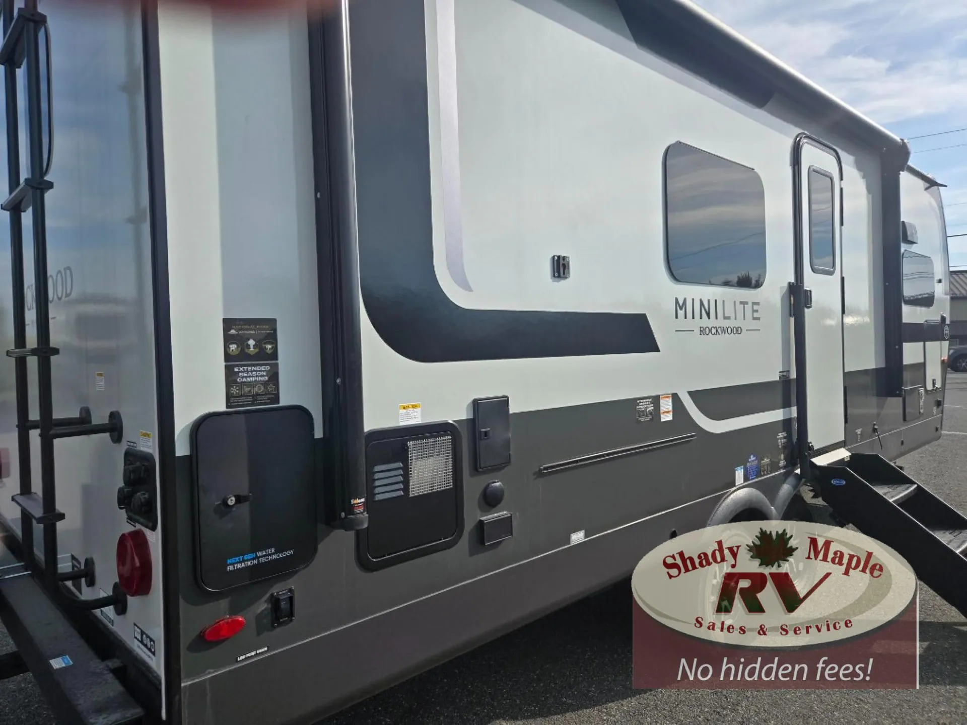 2027 Forest River Rockwood Mini Lite 2523MBR — Photo 7