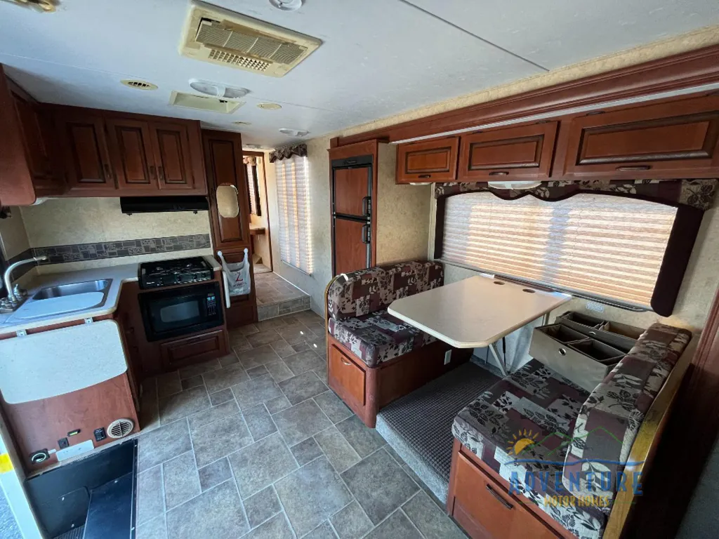 2010 Forest River Sunseeker 3120DS, Photos photo 11