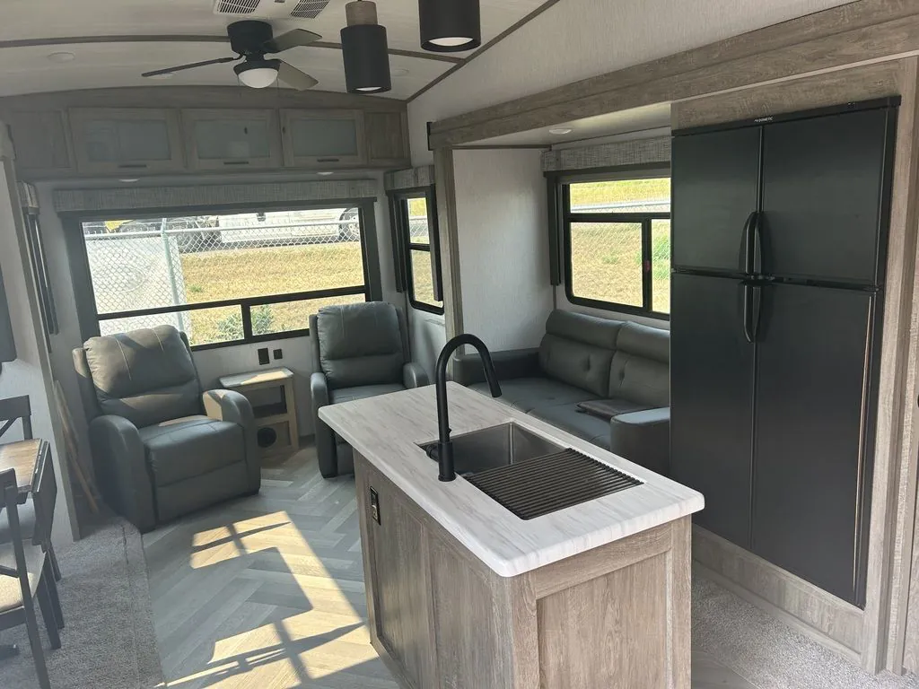 2022 Forest River Wildwood Heritage Glen 286RL - Photo 4