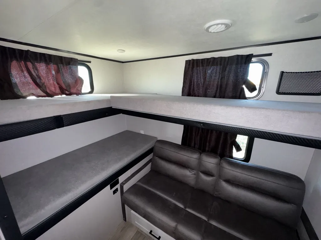 2026 Jayco Jay Feather 29QBH, Photos photo 3