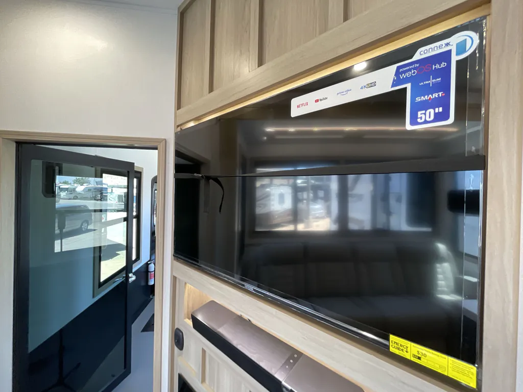 2025 Keystone Raptor 415, Photos photo 14