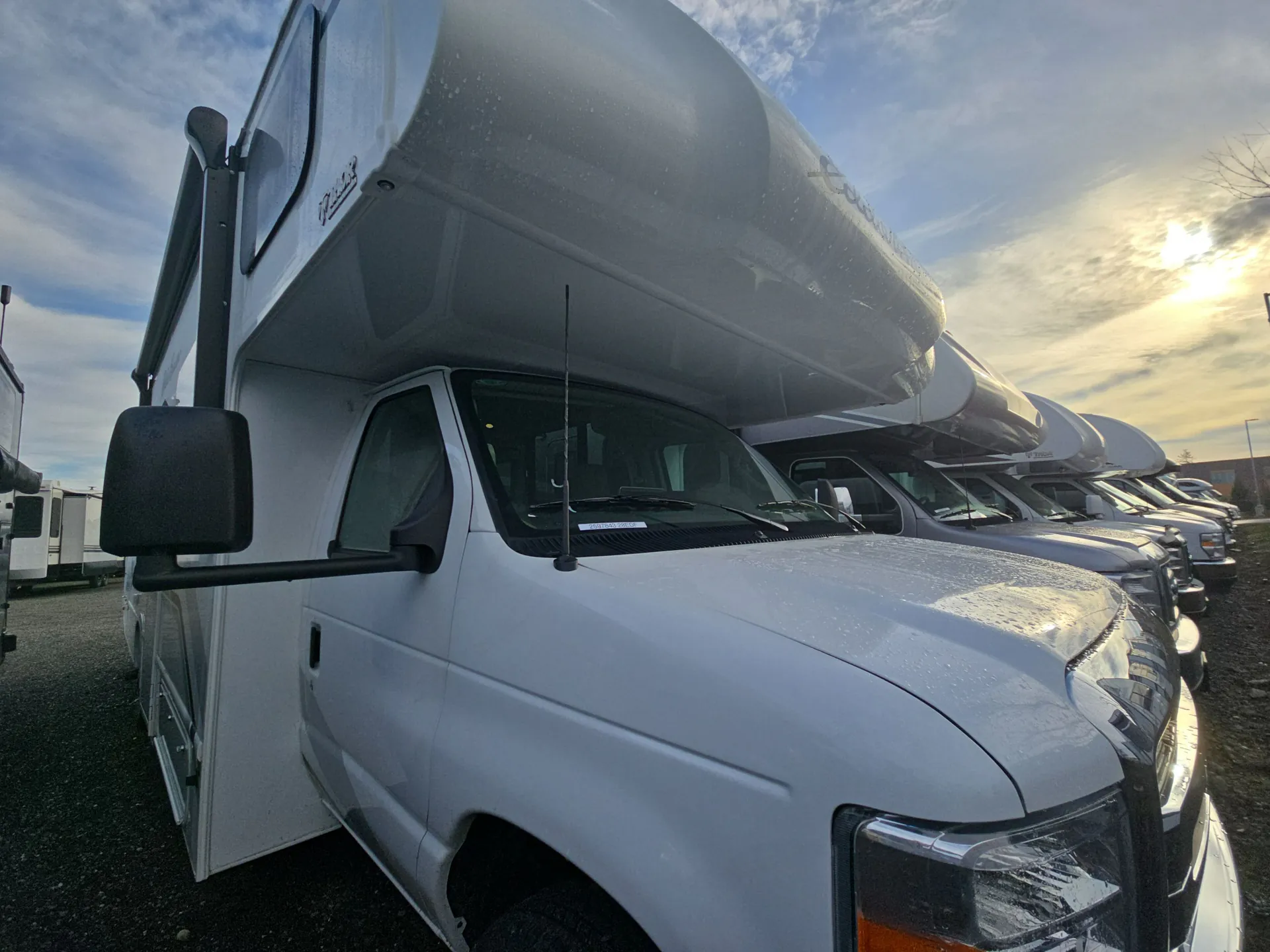 2026 Thor Motor Coach Freedom Eddie Bauer 28ED - Photo 2