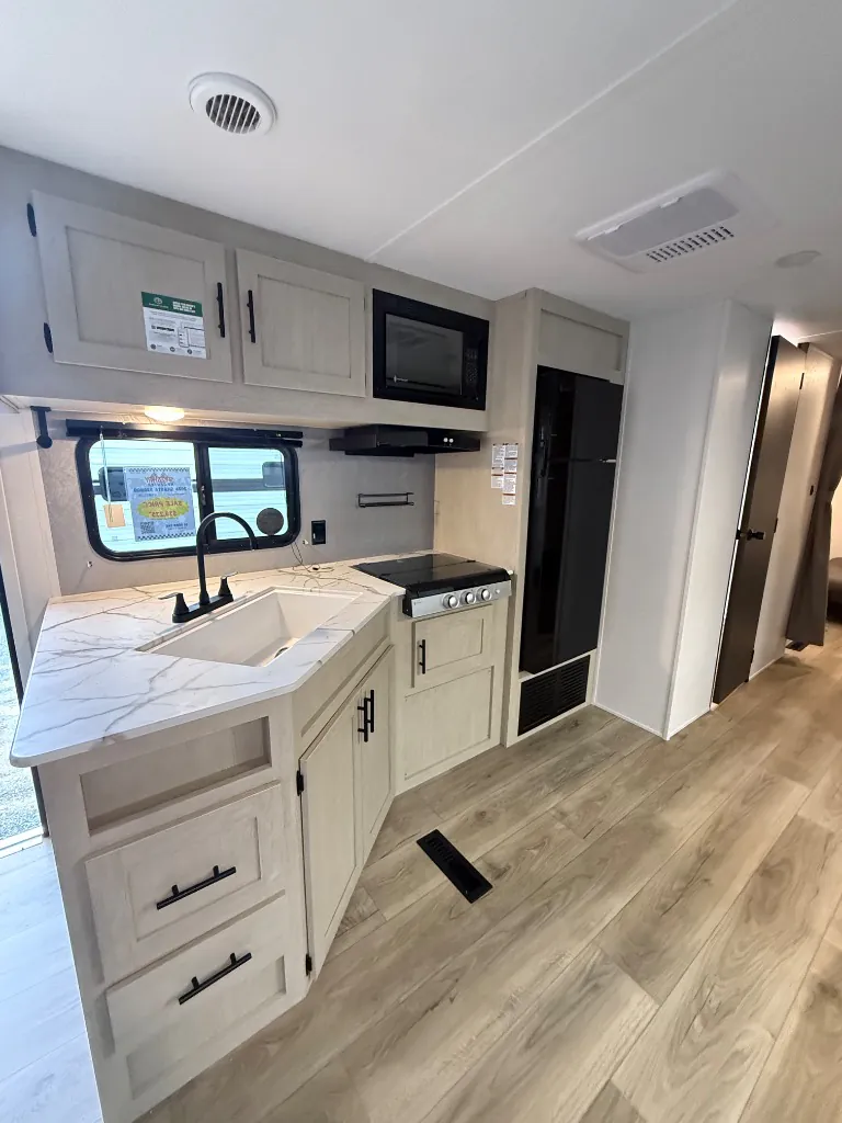 2026 Shasta RVs i-5 Edition 530BQB, Photos photo 13