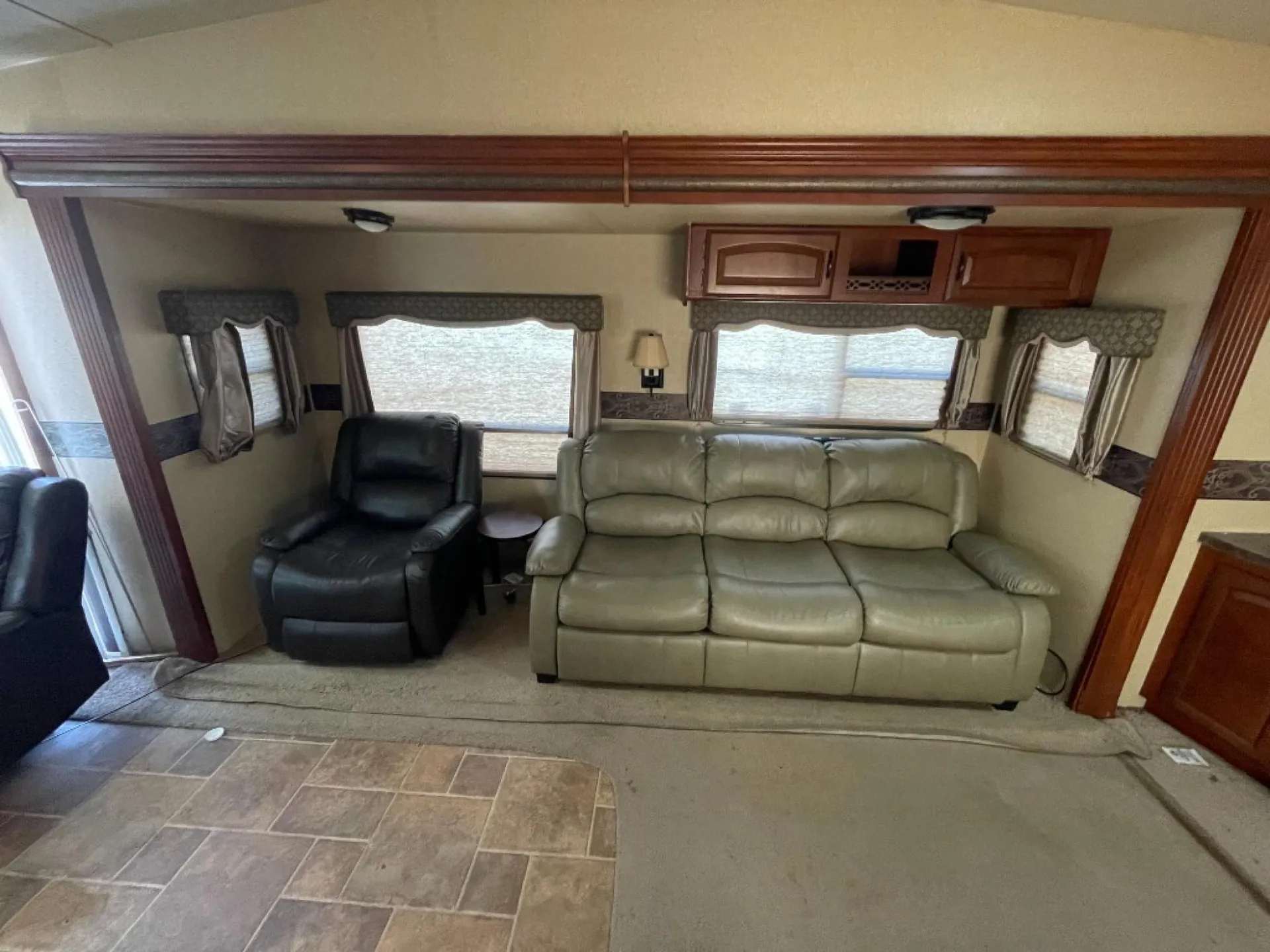 2011 Forest River Salem Villa 372REDS dealer photo 7 from Hilltop Camper and RV