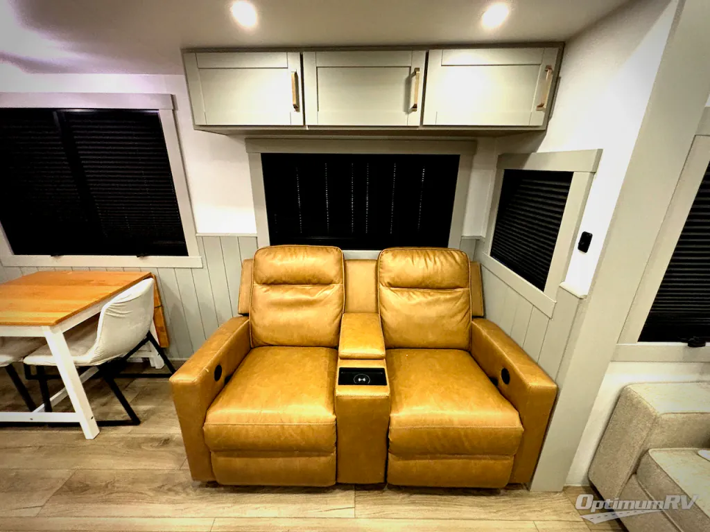 2025 Brinkley Model Z 3400, Photos photo 18