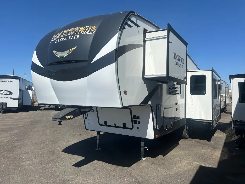 2021 Forest River Rockwood Ultra Lite 2881S