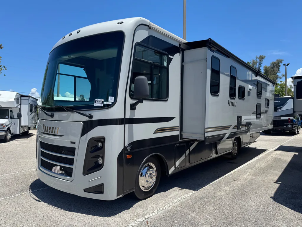 2024 Coachmen Pursuit 31BH, Photos photo 2