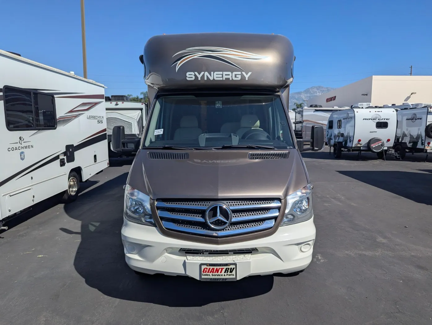 2018 Thor Motor Coach Synergy SD24 - Photo 2
