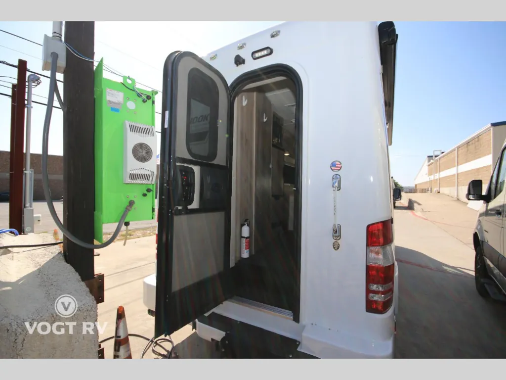 2024 Chinook RV Summit DS, Photos photo 6