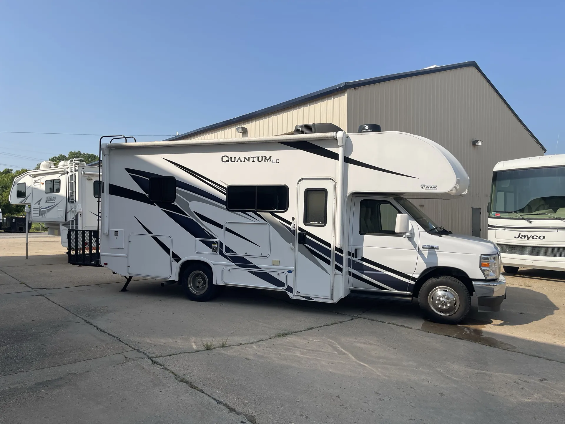 2022 Thor Motor Coach Quantum LC25 - Photo 2