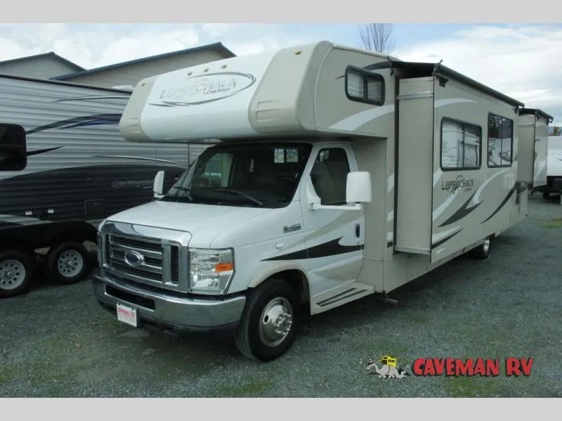 2015 Coachmen Leprechaun 319DS - Photo 3