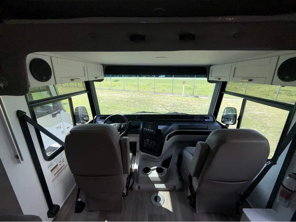 2027 Entegra Coach Vision XL 36C, Photos photo 35