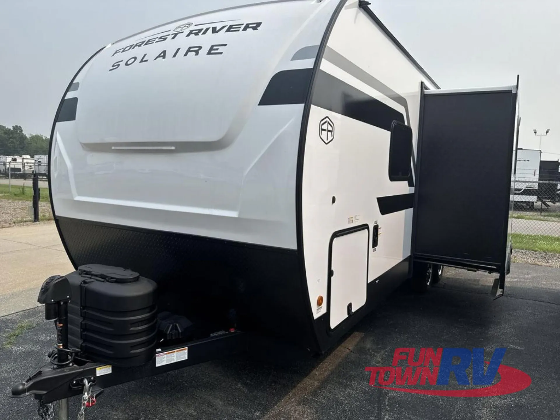 2027 Forest River Solaire 2420RBS dealer photo 1 from Fun Town RV