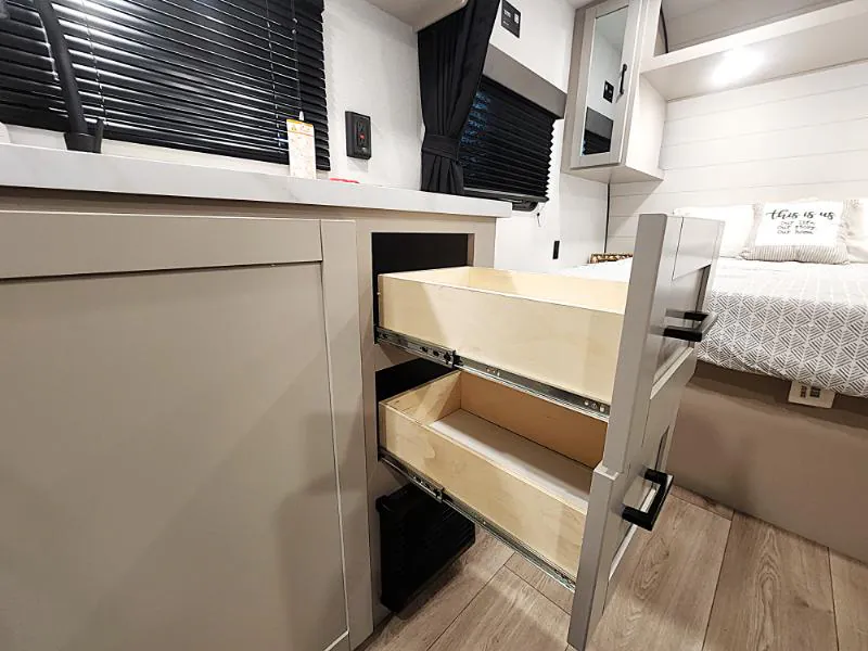 2027 Jayco Jay Flight 175FQ, Photos photo 16