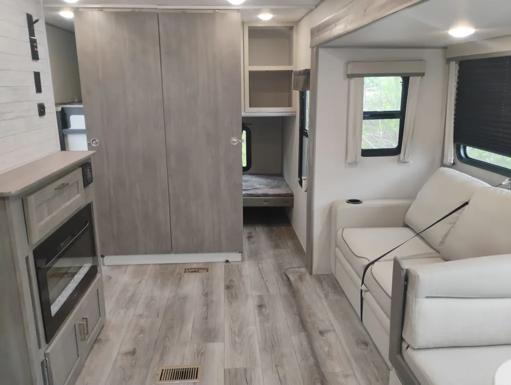 2026 Coachmen Catalina Legacy Edition 333DORM, Photos photo 19