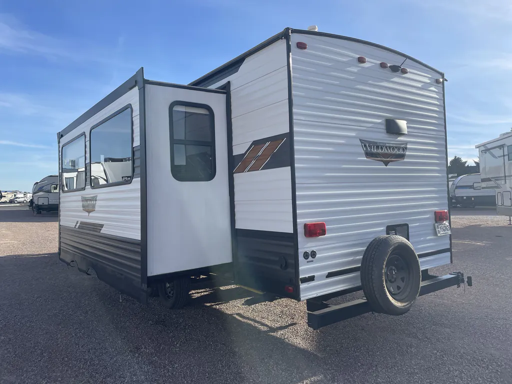 2020 Forest River Wildwood 27RKS, Photos photo 28
