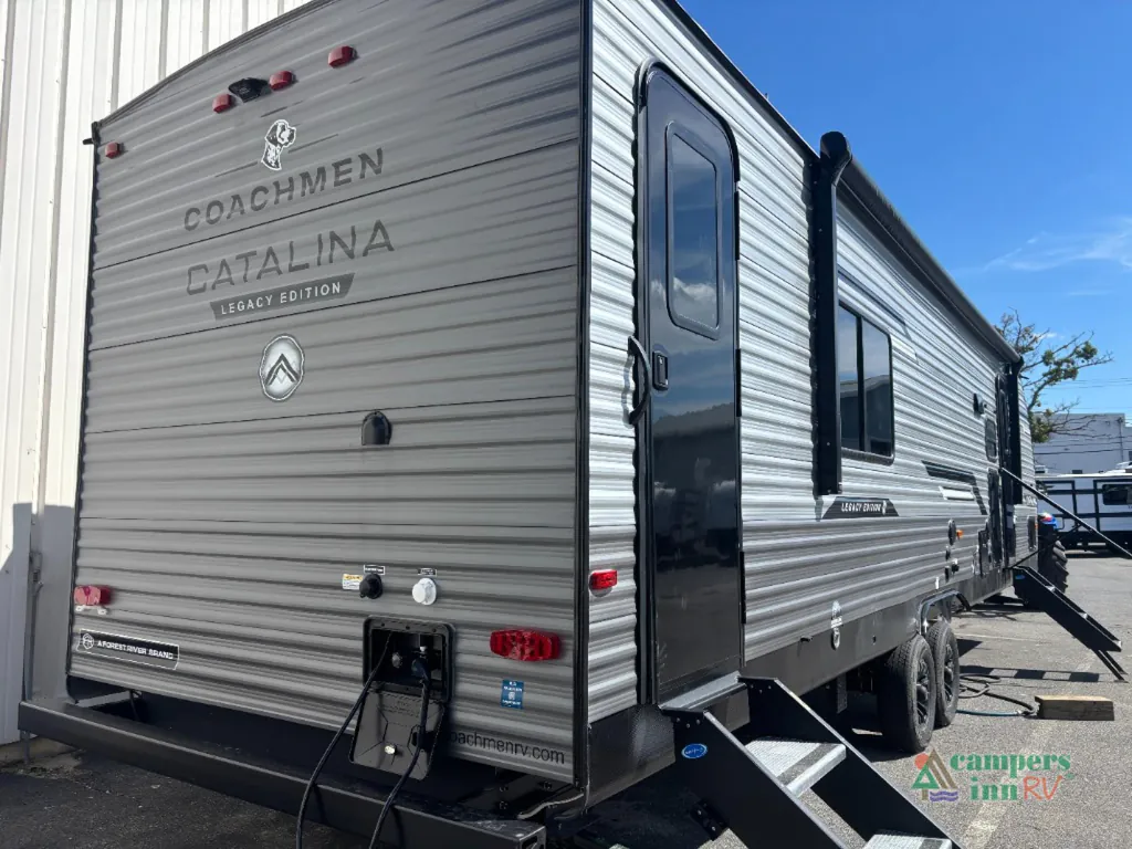 2027 Coachmen Catalina Legacy Edition 333DBDSCK, Photos photo 4