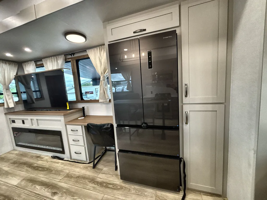 2027 Forest River Mesquite 3850HBRK, Photos photo 8
