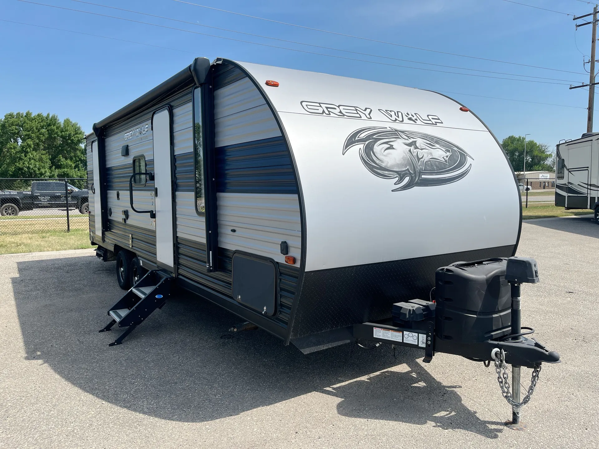2021 Forest River Cherokee Grey Wolf 23DBH - Photo 2