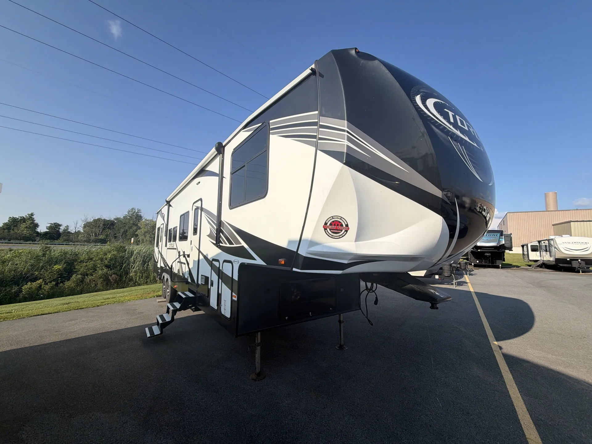 2019 Heartland Torque Fifth Wheel 371 - Photo 2