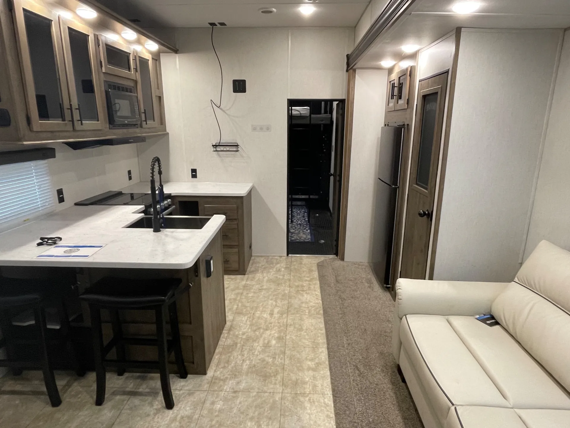 2023 Forest River Rogue 327SUT - Photo 3