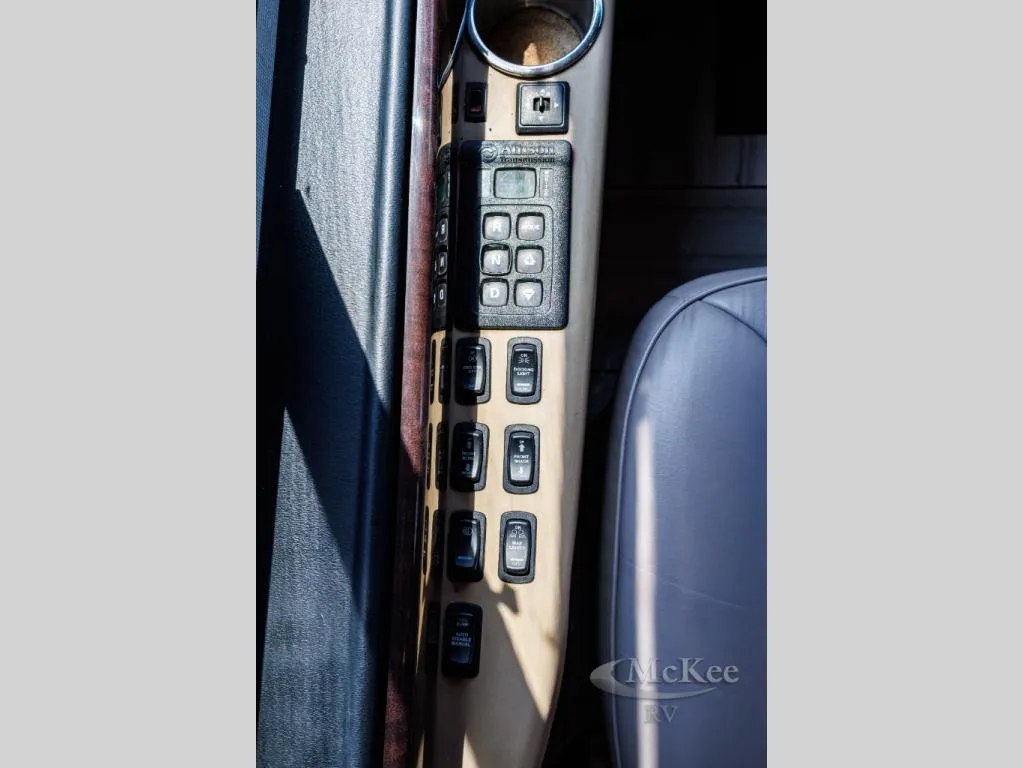 2017 American Coach American Revolution 42G - Photo 4