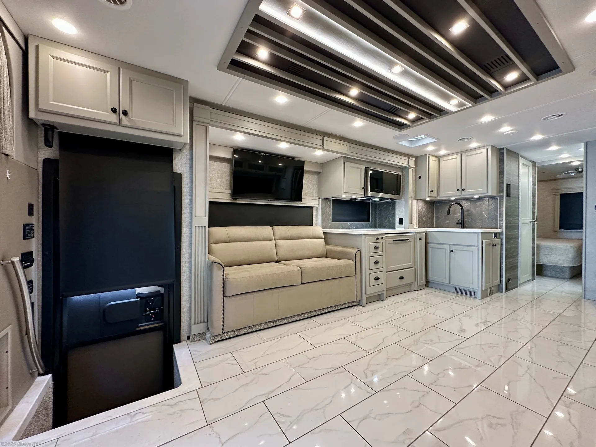 2024 Tiffin Allegro Bay 38 AB - Photo 4